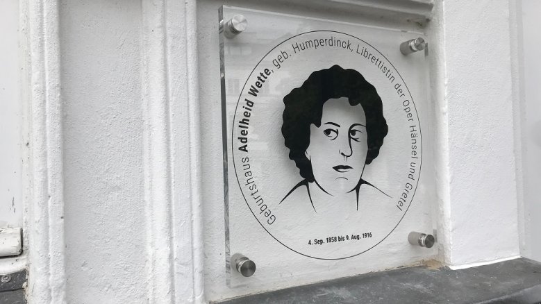 Adelheid Wette Gedenkplakette für Adelheid Wette am Stadtmuseum.