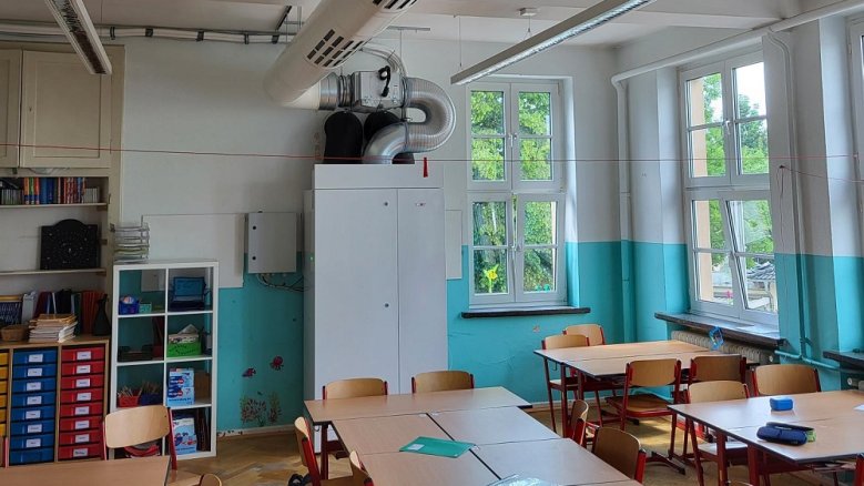 Lüftungsanlage Lüftungsanlage in einer Schulklasse