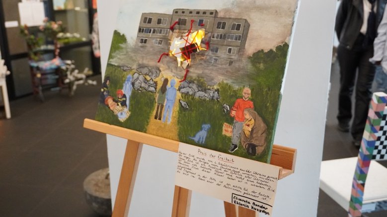 Anno Gymnasium - Kunst im Stadtmuseum Ukrainekrieg Anno Gymnasium - Kunst im Stadtmuseum Ukrainekrieg