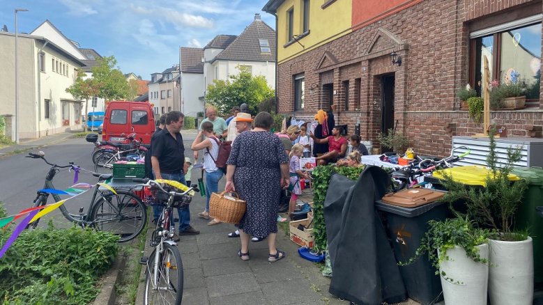 Zanger Garagenflohmarkt und Schlemmerspaziergang Zanger Garagenflohmarkt und Schlemmerspaziergang