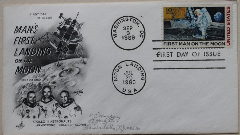 FDC Mondlandung Der us-amerikanische Ersttagsbrief aus dem Jahr 1969 dokumentiert die "Apollo 11"-Mondlandung.