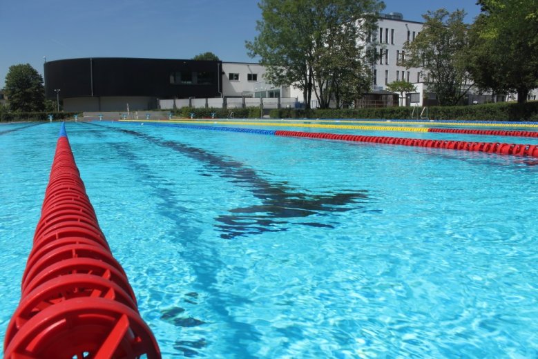 2020-05-23_Oktopus Trennleine in einem Schwimmbecken