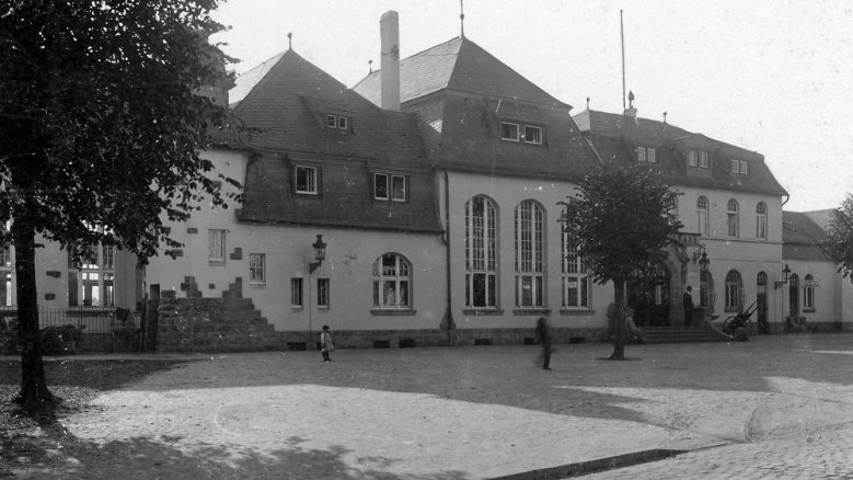Bahnhof Bahnhof