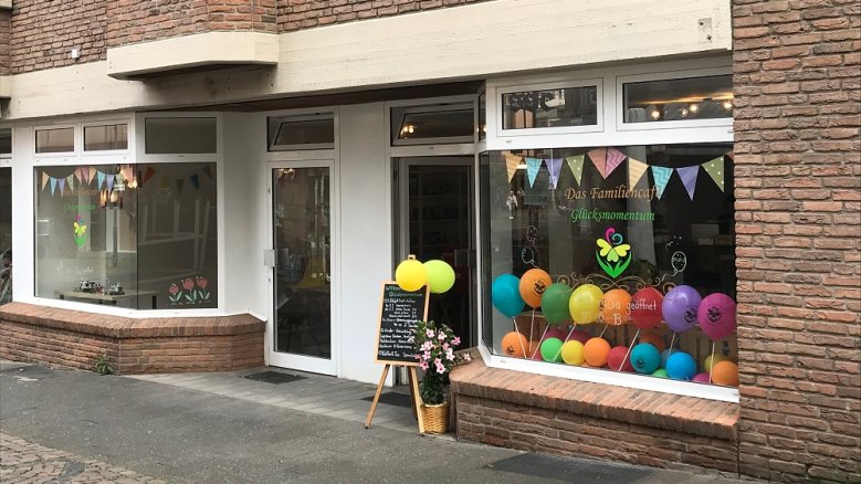 Glücksmomentum Außenansicht des Familiencafés "Glücksmomentum".