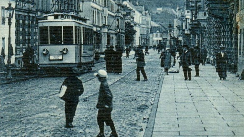 Tram Tram