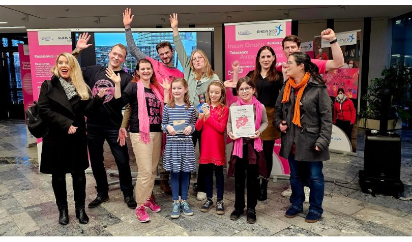 RRC Pink gegen Rassismus