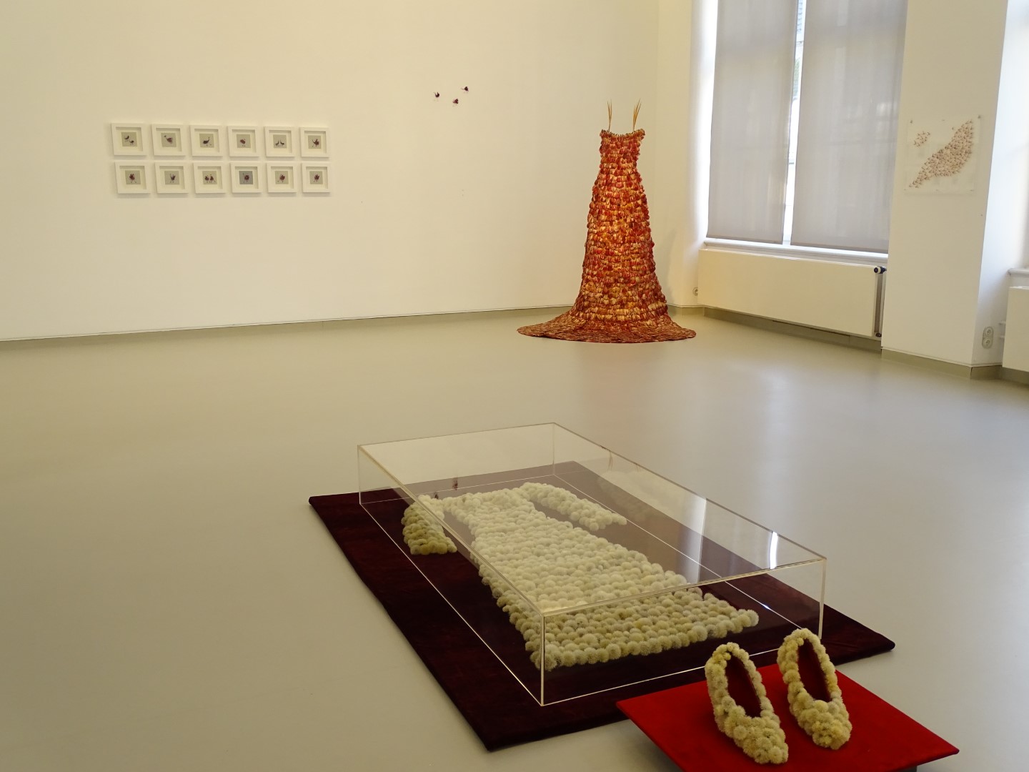 Ein Blick in die Ausstellung „Entfaltungen“ von Traudel Lindauer