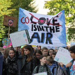 Klimaschützer protestieren in Siegburg
