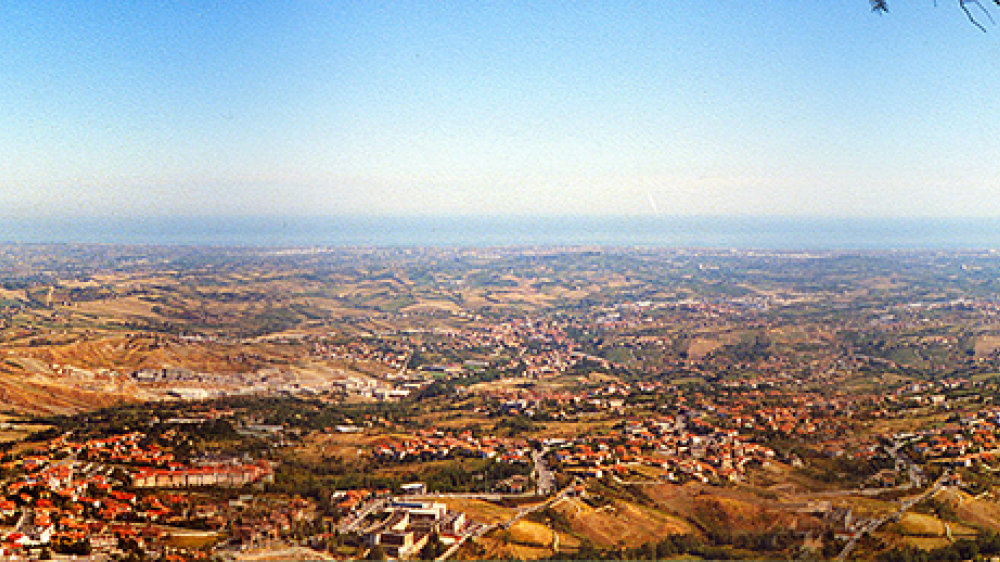 Blick von San Marino auf die Adria