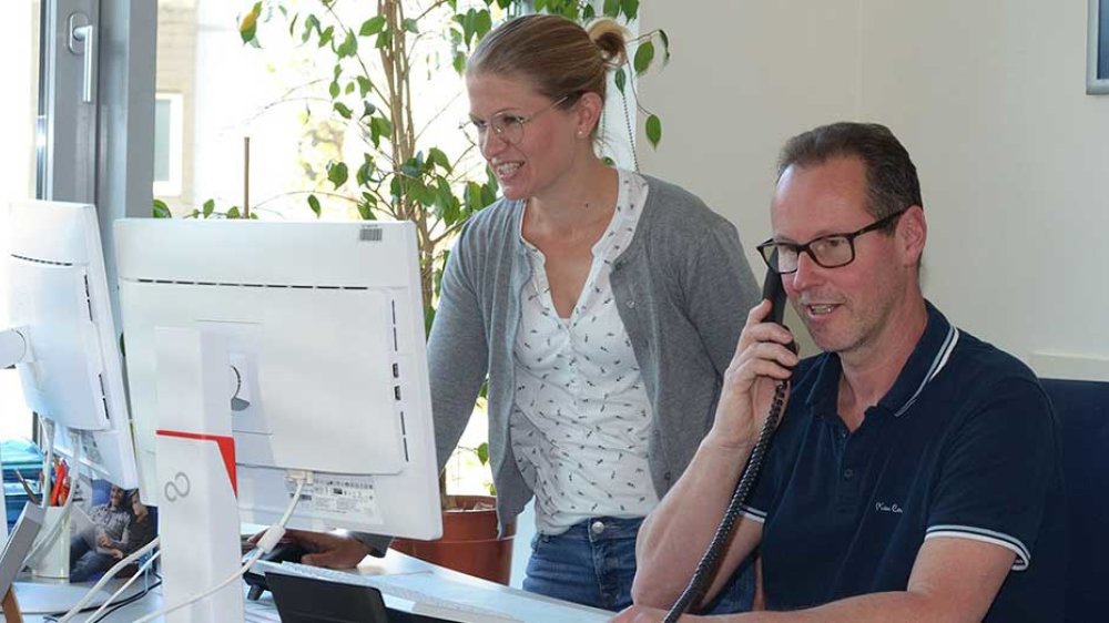 Polizei-Telefonsprechstunde - Lisa Thiebes und Dieter Hastrich