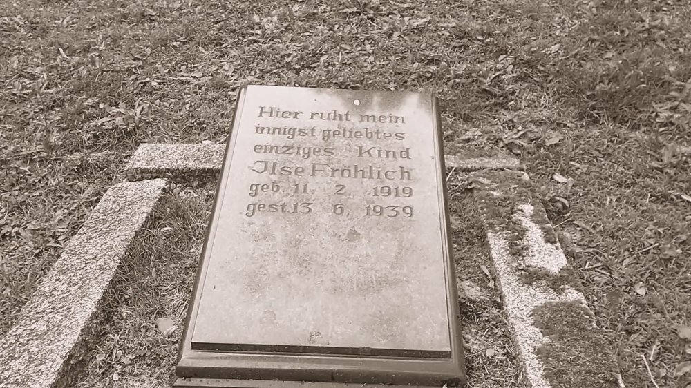 Grab von Ilse Fröhlich