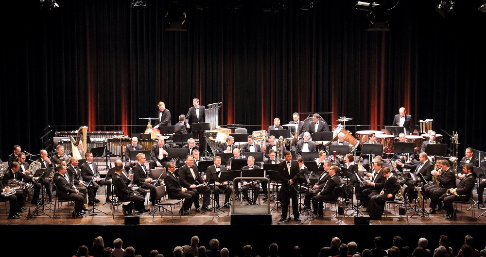Das Musikkorps der Bundeswehr bei einem Auftritt in der Rhein-Sieg-Halle 2017