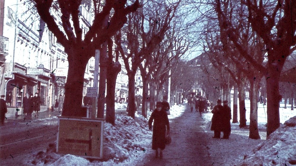 Marktplatz 1942 verschneit