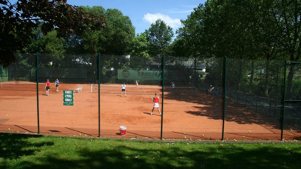 Tennisplatz.
