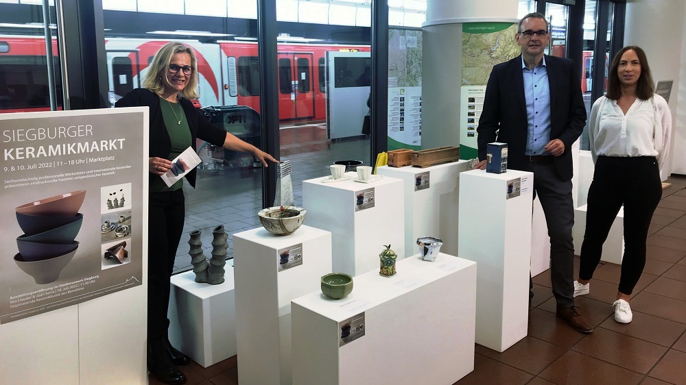 Ausstellung in der Tourist Information kündigt Keramikmarkt an