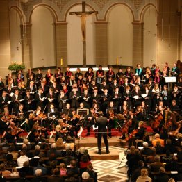 Chor und Orchester in St. Anno