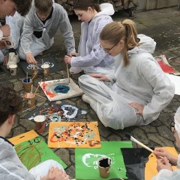 Schüler aus Deutschland und Italien malen sich im Klimawandel