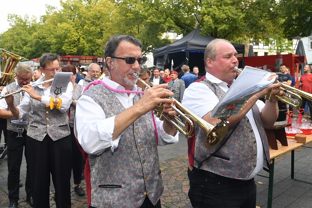 Die Siegburger Musikanten spielten zur Eröffnung.